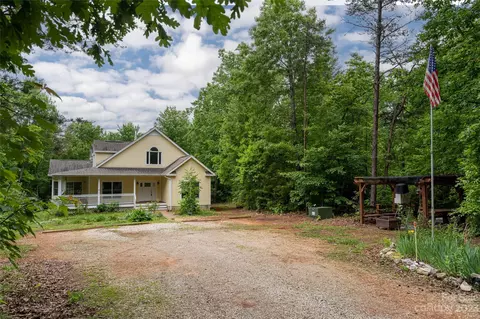405 Golf Course Rd, Old Fort, NC 28762