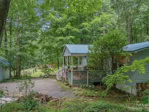 1091 Hickory Springs Rd, Burnsville, NC 28714