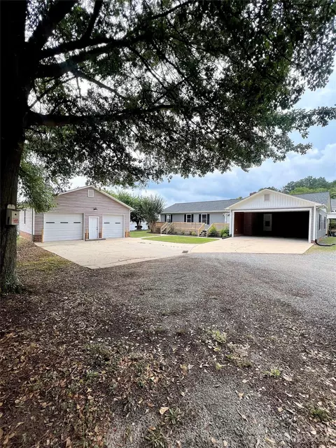 1821 Springdale Rd, Lancaster, SC 29720