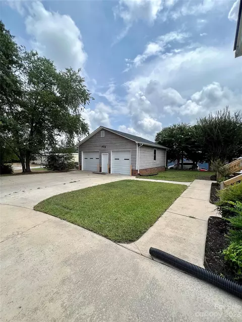 1821 Springdale Rd, Lancaster, SC 29720 photo 4