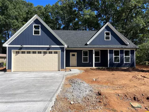 8 Rosedale Ave, Concord, NC 28027