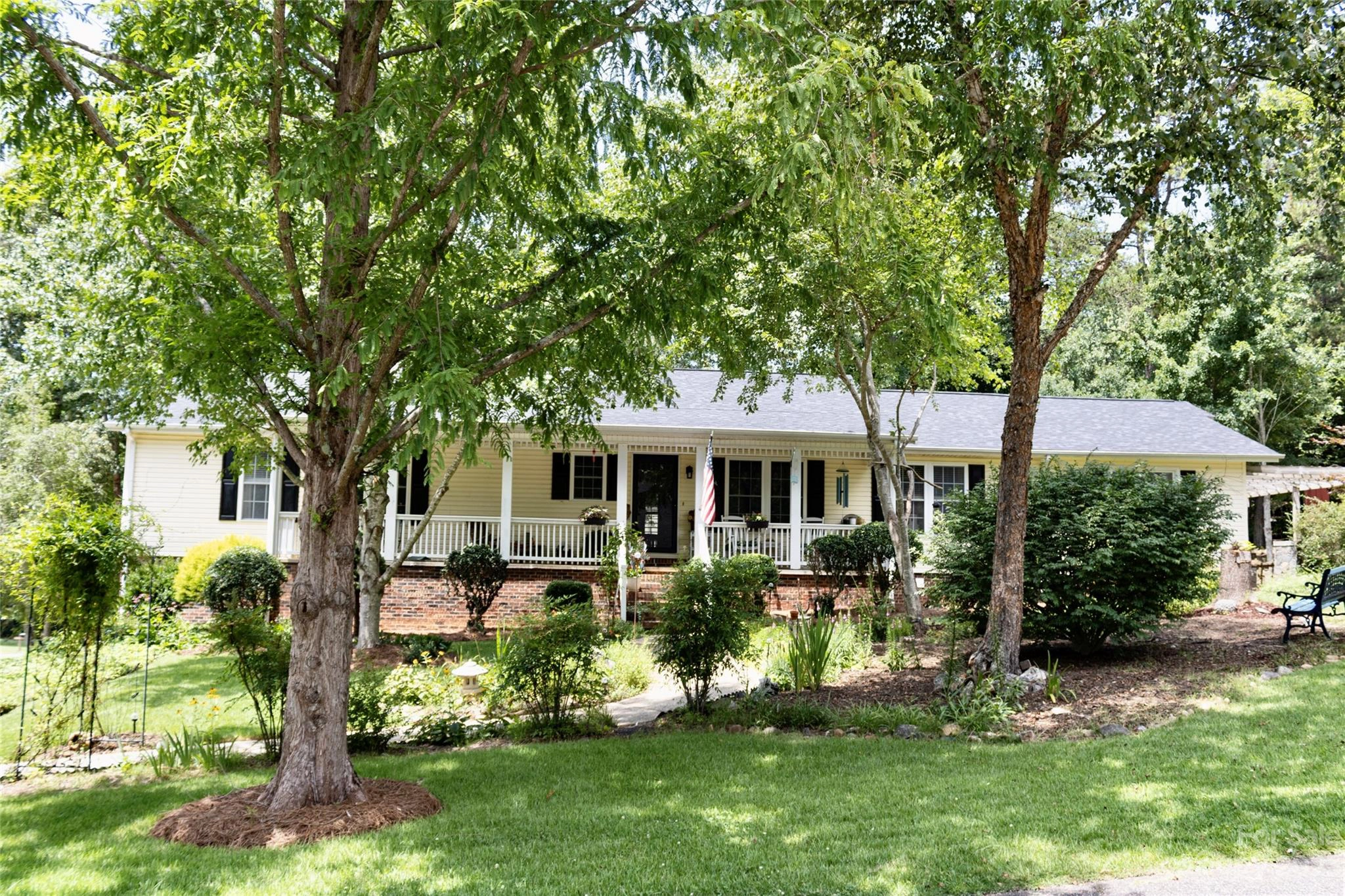 2607 36th Ave Ne Ct NE  