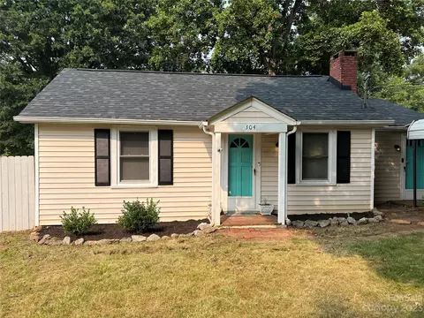 304 Huss St, Lincolnton, NC 28092
