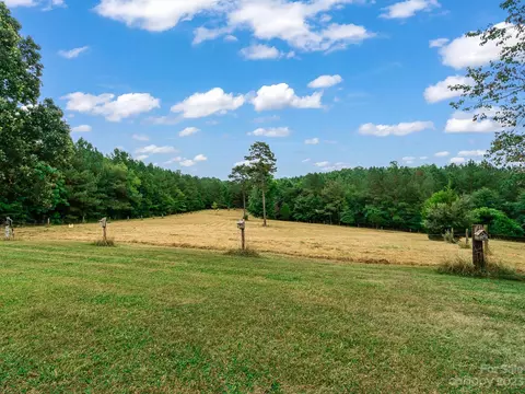 197 Spring Shore Rd, Statesville, NC 28677