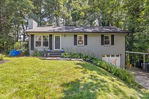 16 Ridge Pl, Arden, NC 28704
