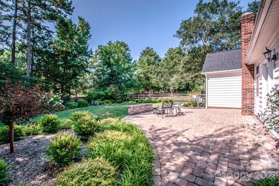  4317 Beauvista Dr, Charlotte, NC 28269 photo 24
