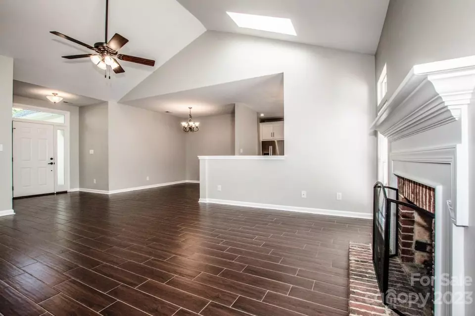  4317 Beauvista Dr, Charlotte, NC 28269 photo 13