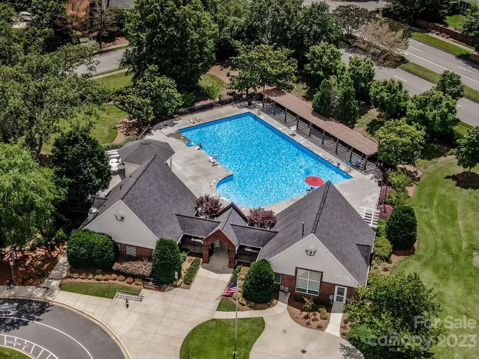  4317 Beauvista Dr, Charlotte, NC 28269 photo 32