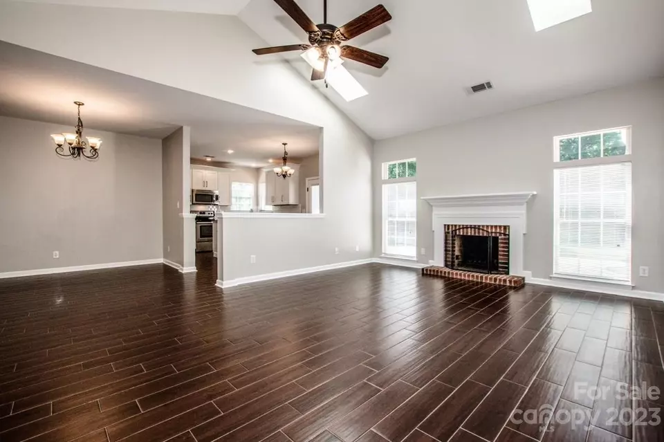  4317 Beauvista Dr, Charlotte, NC 28269 photo 12