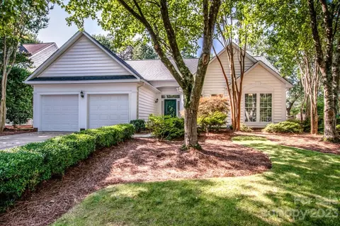 4317 Beauvista Dr, Charlotte, NC 28269