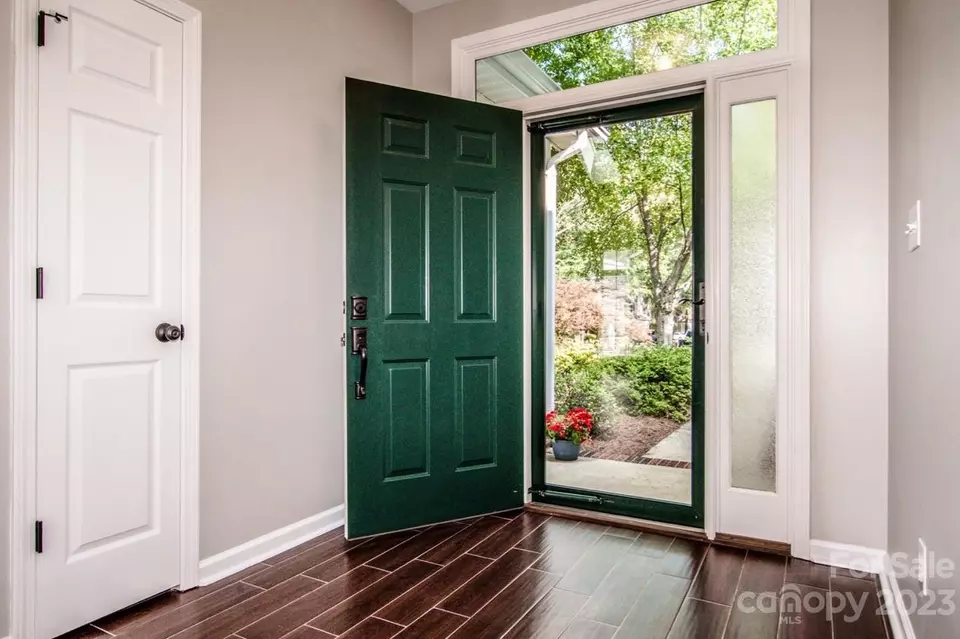  4317 Beauvista Dr, Charlotte, NC 28269 photo 9