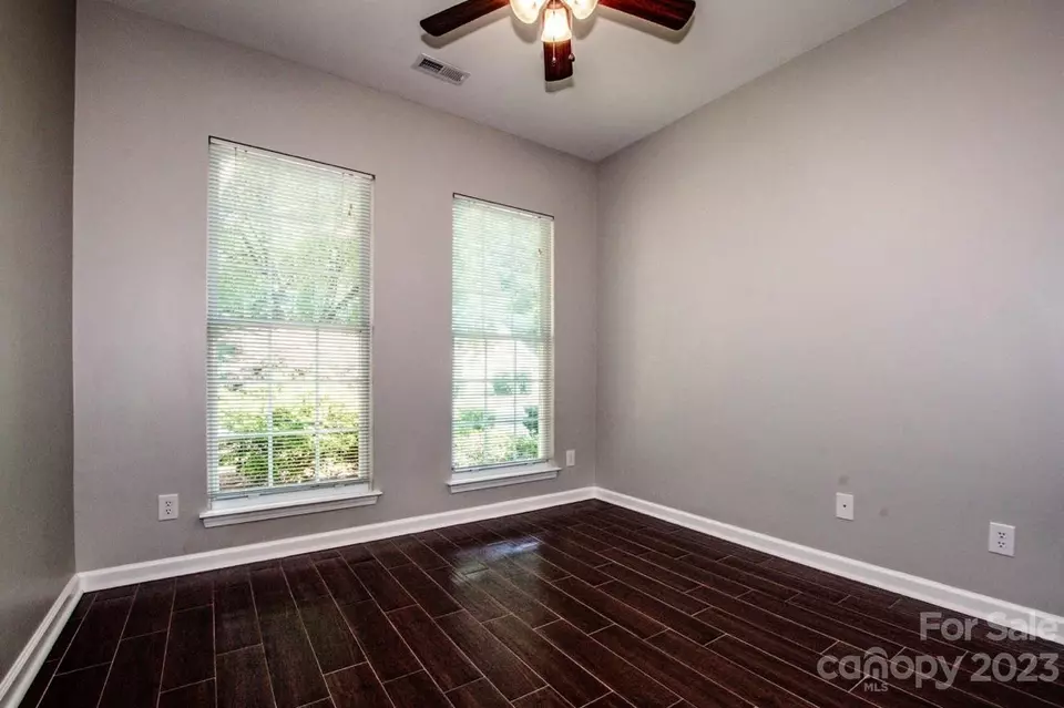  4317 Beauvista Dr, Charlotte, NC 28269 photo 18