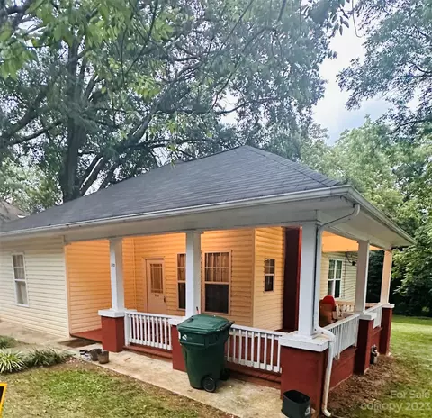 315 W D St, Newton, NC 28658