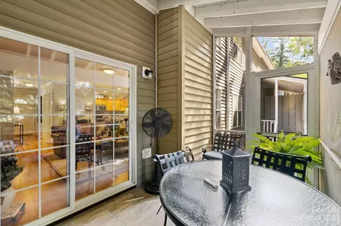 7 Willoughby Run Dr, Asheville, NC 28803