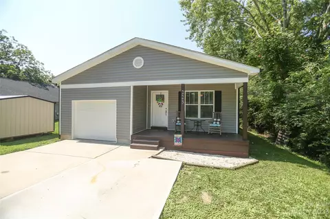 223 Highland Ave, Concord, NC 28027
