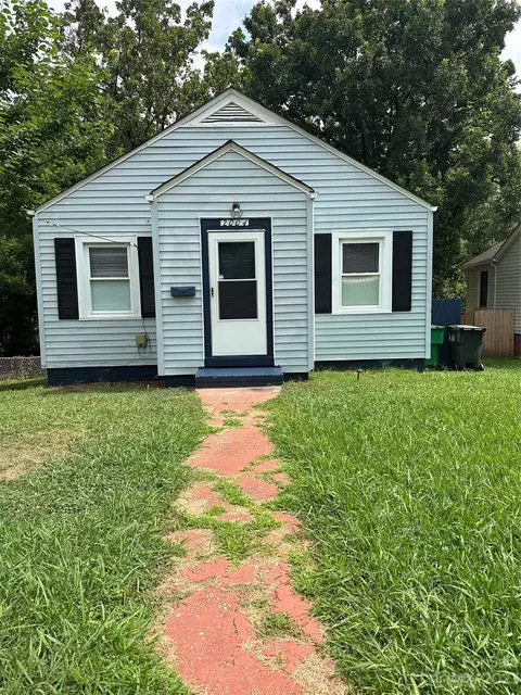 2004 Renner St, Charlotte, NC 28216
