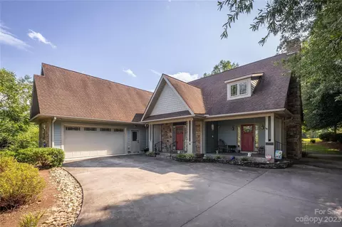 3562 Blankenship Dr, Morganton, NC 28655