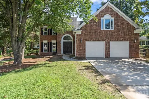 7206 Groveview Ct, Charlotte, NC 28269