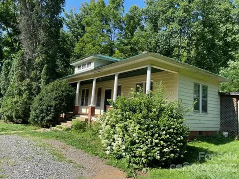 3937 Hwy 197 Hwy, Green Mountain, NC 28740