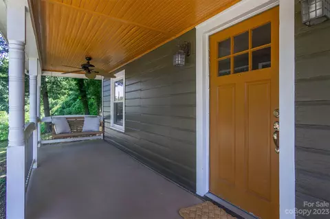 404 Huffman St, Morganton, NC 28655 photo 4
