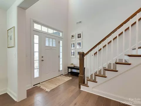 577 Red Wolf Ln, Clover, SC 29710 photo 2