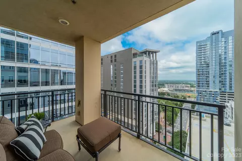 230 S Tryon St #1008, Charlotte, NC 28202