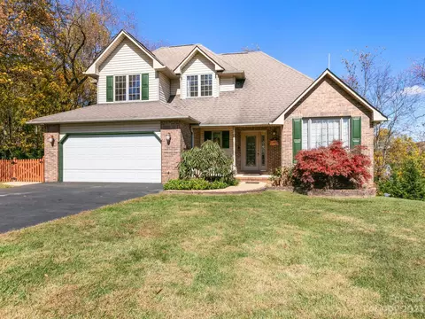 28 Morgan Branch Estates Rd, Candler, NC 28715