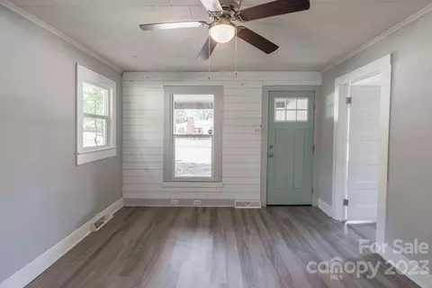 1201 E 11th St, Kannapolis, NC 28083 photo 2