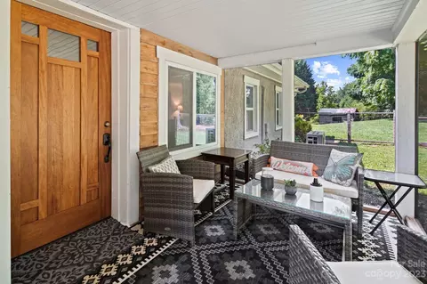115 James E Davis Dr, Mills River, NC 28759