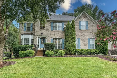 15901 Woodcote Dr, Huntersville, NC 28078