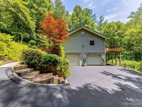15 Bee Hive Ln, Asheville, NC 28803