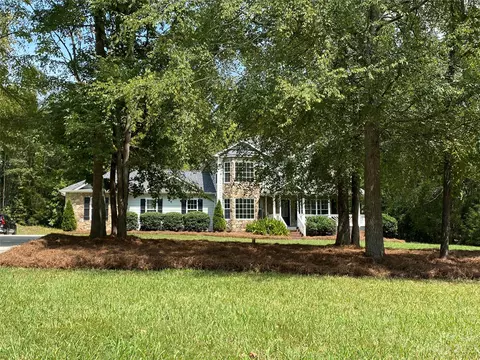 1845 Rock Hill Church Rd, Matthews, NC 28104