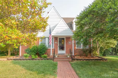 108 E Ingram St, Mount Gilead, NC 27306