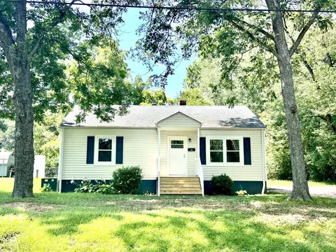 810 Iredell Ave S, Spencer, NC 28159