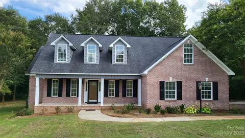 4602 Wylies Mill Rd, Edgemoor, SC 29712