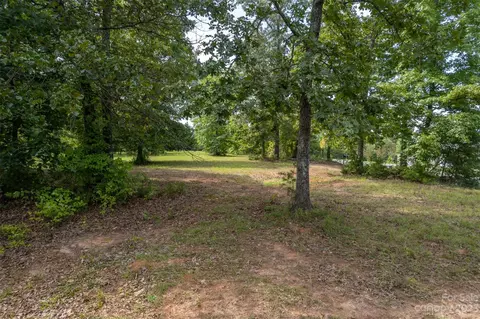 Red Fox Circle, Tryon, NC 28782 photo 13