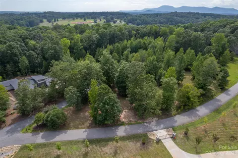 Red Fox Circle, Tryon, NC 28782 photo 9