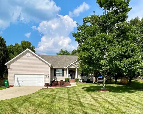 1250 Glory Ct, Oakboro, NC 28129