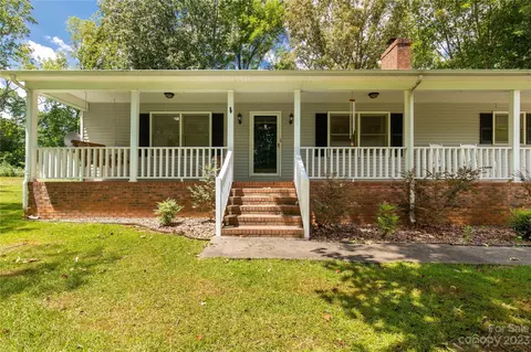 2449 Deer Track Cir, Lancaster, SC 29720