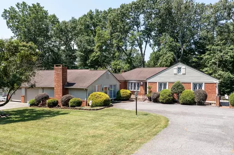 103 Woodside Dr, Morganton, NC 28655