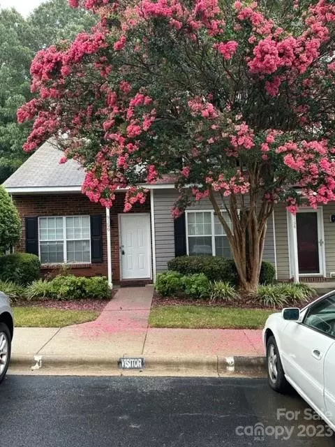 9156 Exbury Ct, Charlotte, NC 28269