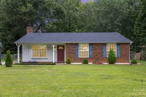 7707 Holly Hill Rd, Charlotte, NC 28227