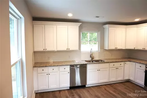 305 Dixie Dr, Kannapolis, NC 28083 photo 11