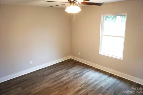 305 Dixie Dr, Kannapolis, NC 28083 photo 23
