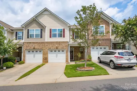 7011 Woodsbay Ln, Rock Hill, SC 29732