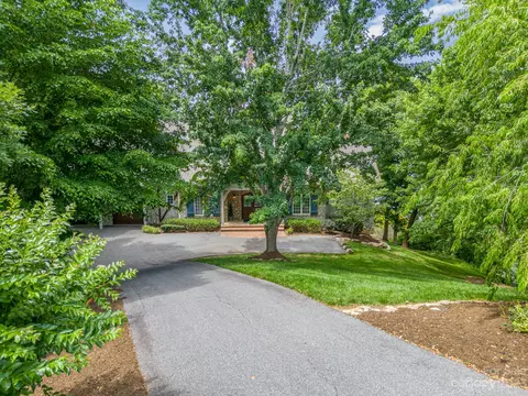4637 9th St, Hickory, NC 28601 photo 2