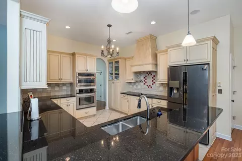 4637 9th St, Hickory, NC 28601 photo 15