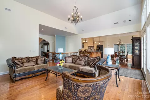 4637 9th St, Hickory, NC 28601 photo 9