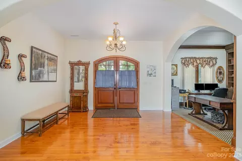 4637 9th St, Hickory, NC 28601 photo 5