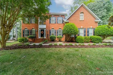 136 Lockerbie Ln, Mooresville, NC 28115
